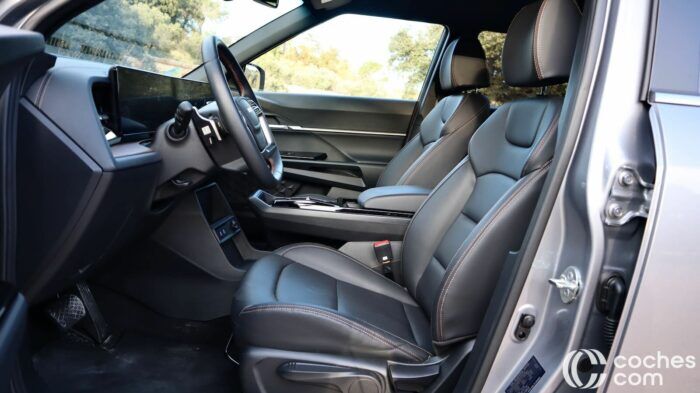 KGM Torres HEV Prueba Interior 20 700x393