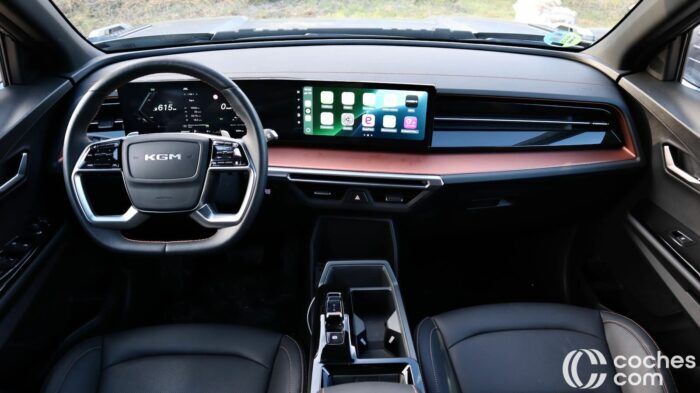 KGM Torres HEV Prueba Interior 5 700x393