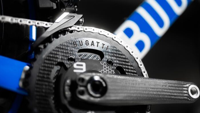 Bugatti Factor One 13 700x394