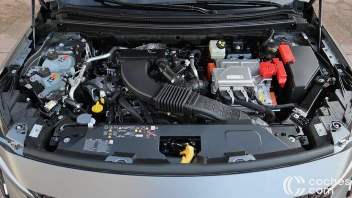 Renault Rafale E TECH 300 4x4 2026 Prueba Motor 2 700x394