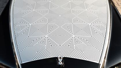 Las marcas de coches de lujo son las que más están acusando la guerra en Irán