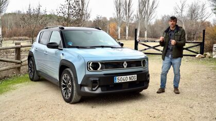 Renault 4 E‑TECH: el eléctrico con encanto que lo hace casi todo bien, pero el precio lo pone difícil (con vídeo)