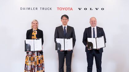 Toyota, Mercedes y Volvo se unen para desarrollar pilas de combustible y que el hidrógeno avance en el transporte pesado