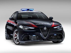 Imagen de Giulia Quadrifoglio Verde Carabinieri