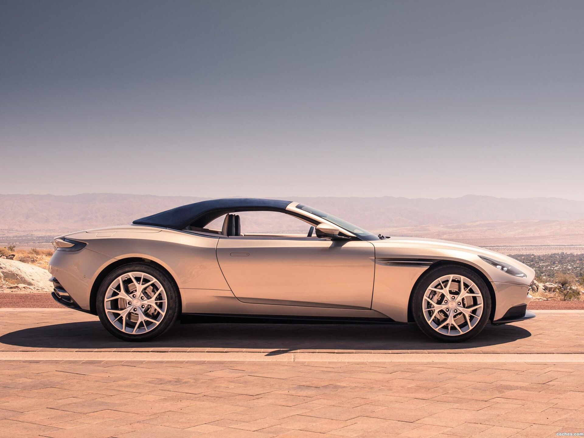 Imagen de ASTON MARTIN DB11 nuevo