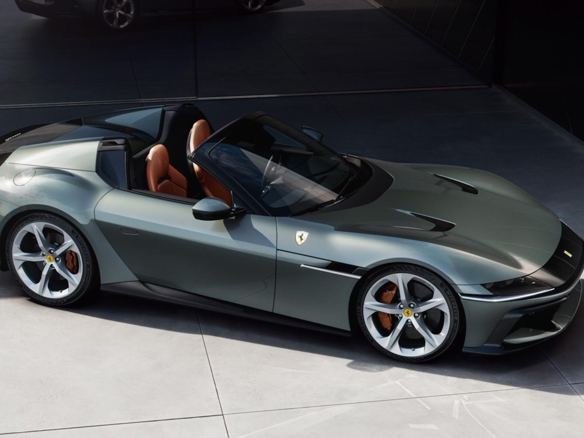 Imagen de FERRARI 12 cilindri nuevo