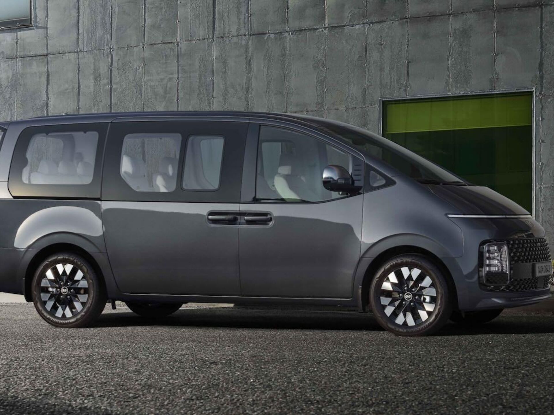 Imagen de HYUNDAI Staria nuevo