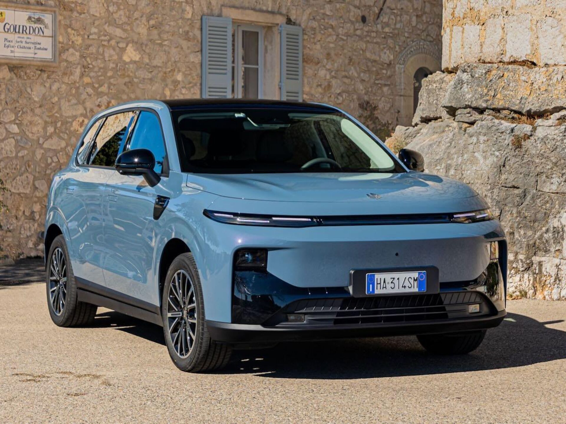 Imagen de LEAPMOTOR B10 nuevo