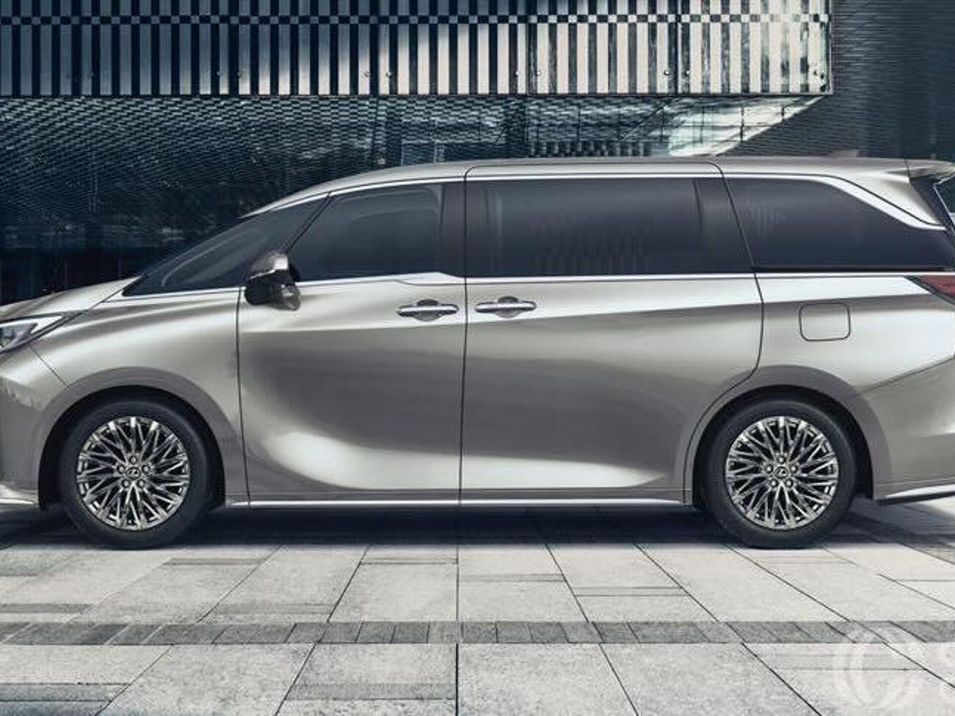 Imagen de LEXUS LM nuevo