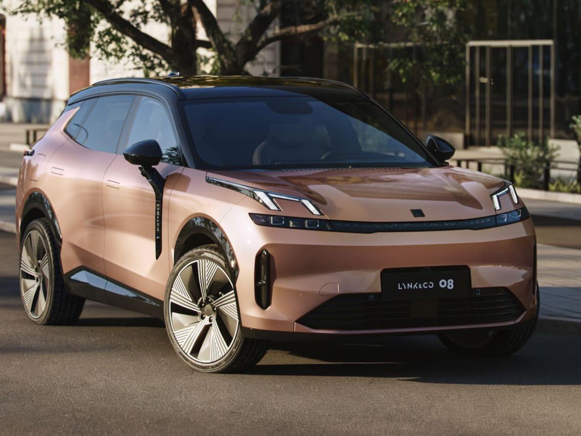 Imagen de LYNK & CO 08 nuevo