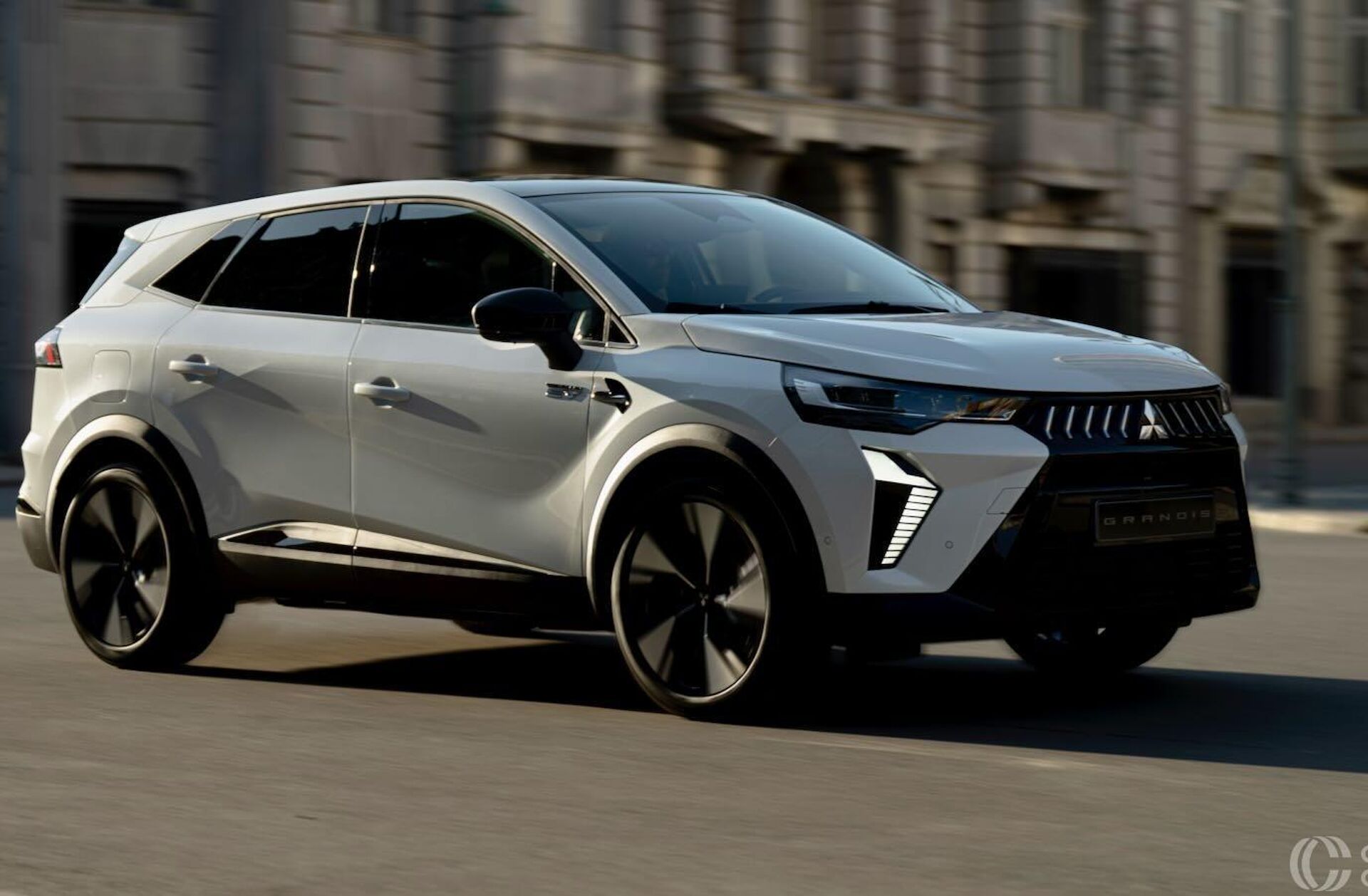 Imagen de MITSUBISHI Grandis