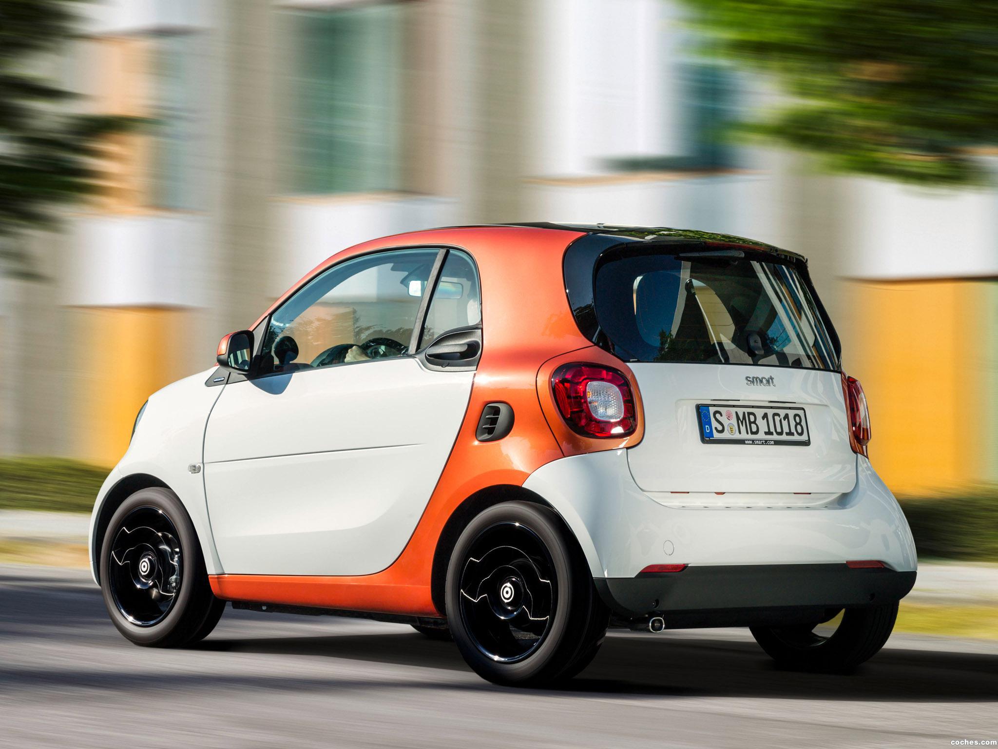 Смарт оку. Мерседес смарт Форфоур. Смарт машина Мерседес. Smart Forfour 2016. Car Smart Fortwo 2015.