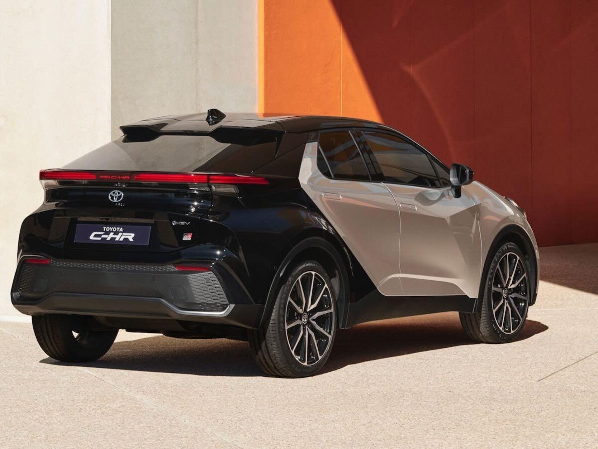 Imagen de TOYOTA C-HR nuevo