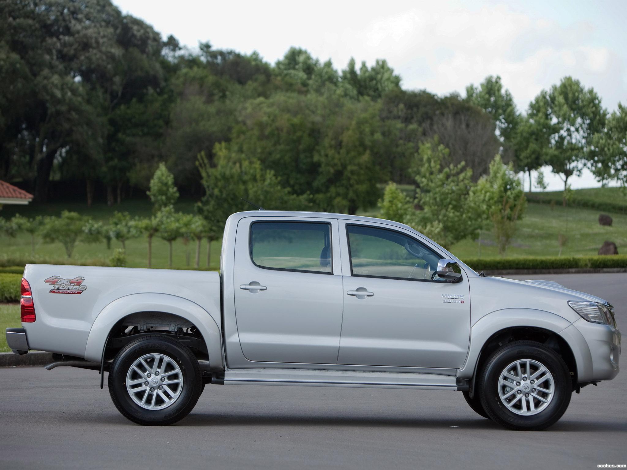 Тойота хилакс. Toyota Hilux 2012. Тойота Хайлюкс 2012 года. Toyota Hilux 2014. Тойота Хайлюкс пикап 2012.