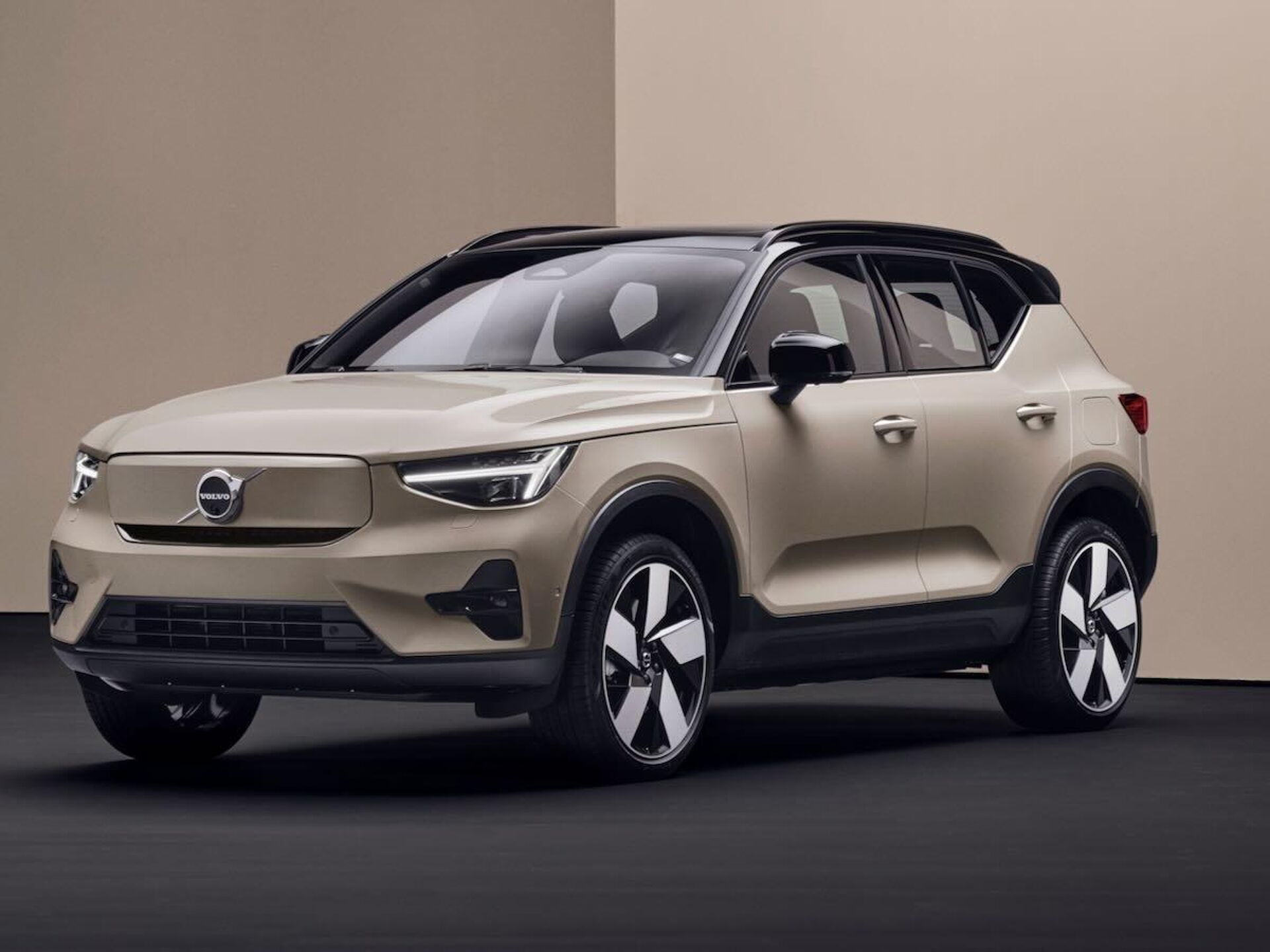 Imagen de VOLVO EX40 nuevo