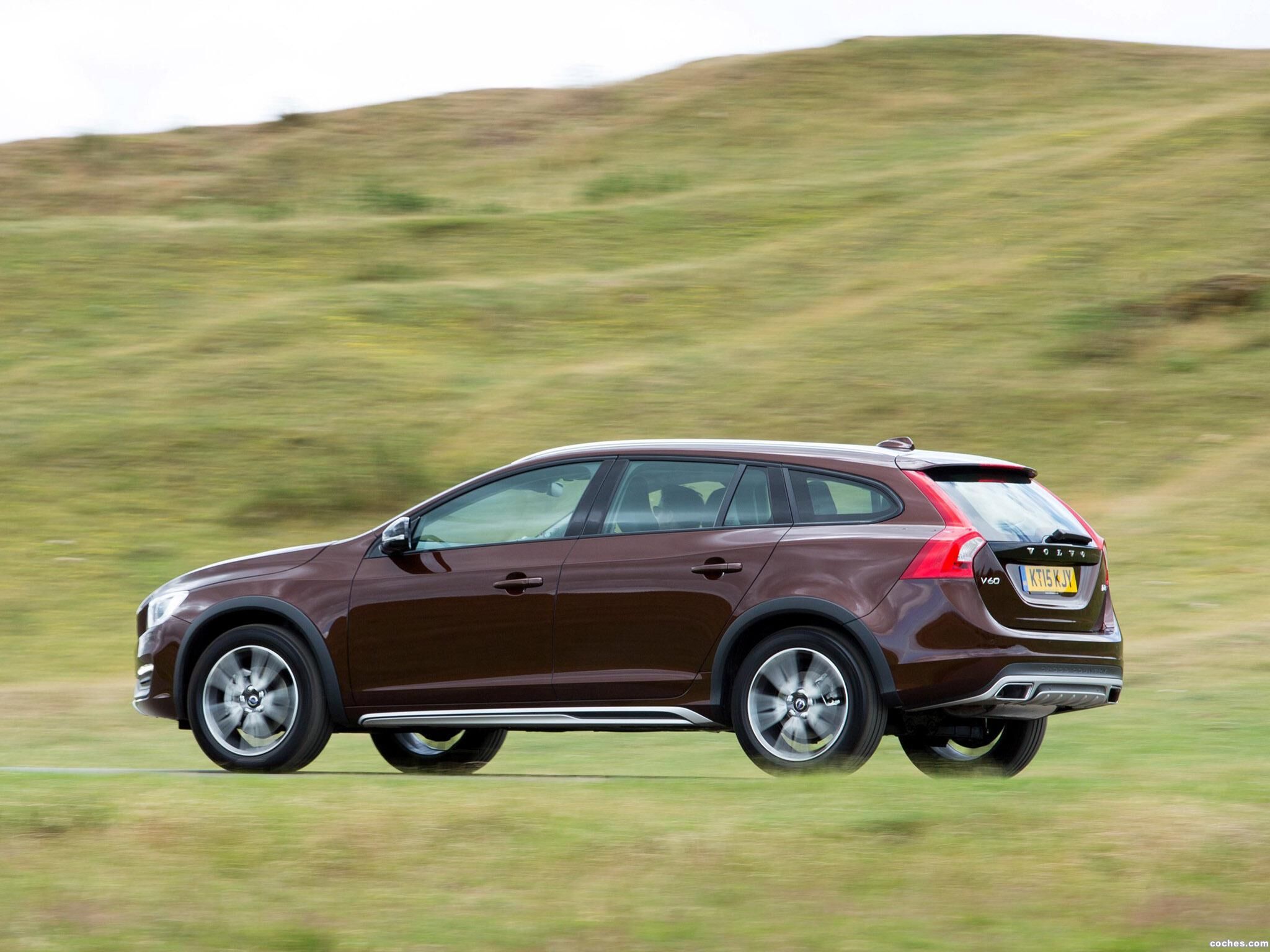 Вольво v60 cross country 2015. Volvo v40 cross country 2017. Вольво в60 кросс кантри. Volvo cross country 2016. Volvo v60 t5.