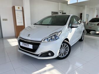Peugeot 208 1.6BlueHDi Style 100 - 11.300 € - coches.com