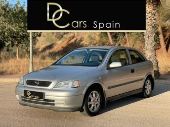 Opel Astra 1.6 8v Club 3 p. en Malaga