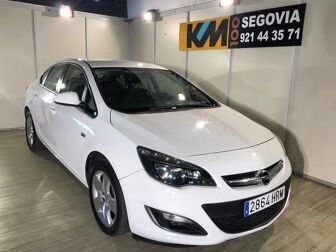 Opel Astra Sedán 1.7cdti Selective 4 p. en Segovia