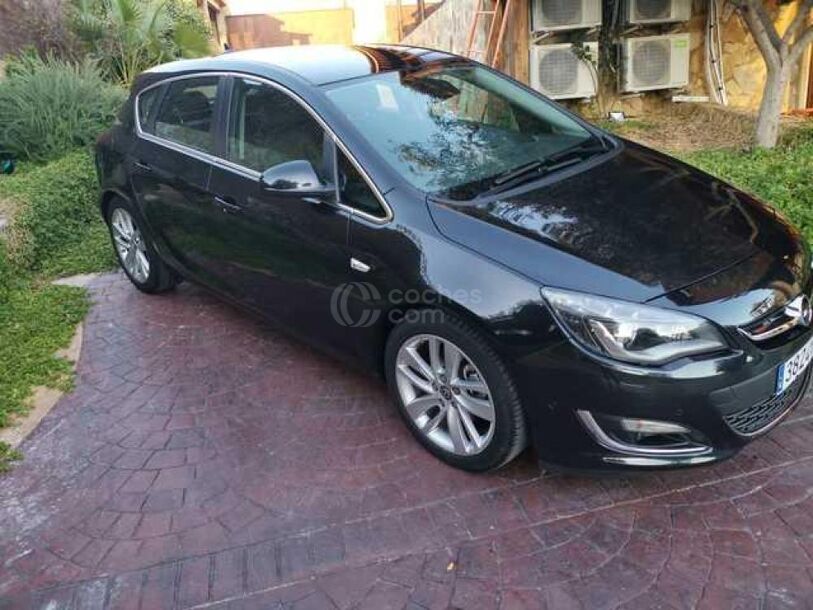 Foto del OPEL Astra 2.0CDTI Excellence S/S 165
