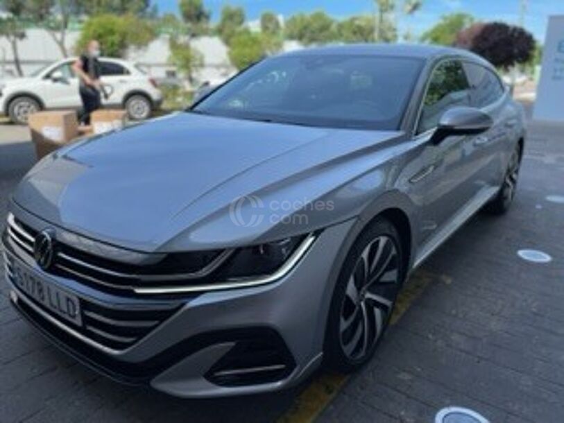 Foto del VOLKSWAGEN Arteon Shooting Brake 2.0TDI R-Line DSG7 110kW