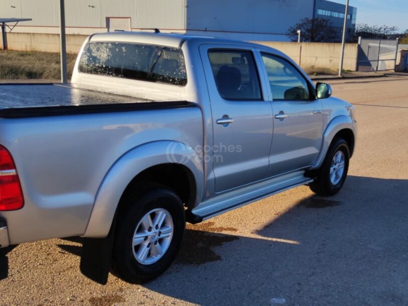 Foto del TOYOTA Hilux 2.5D-4D Cabina Doble GX 4x4