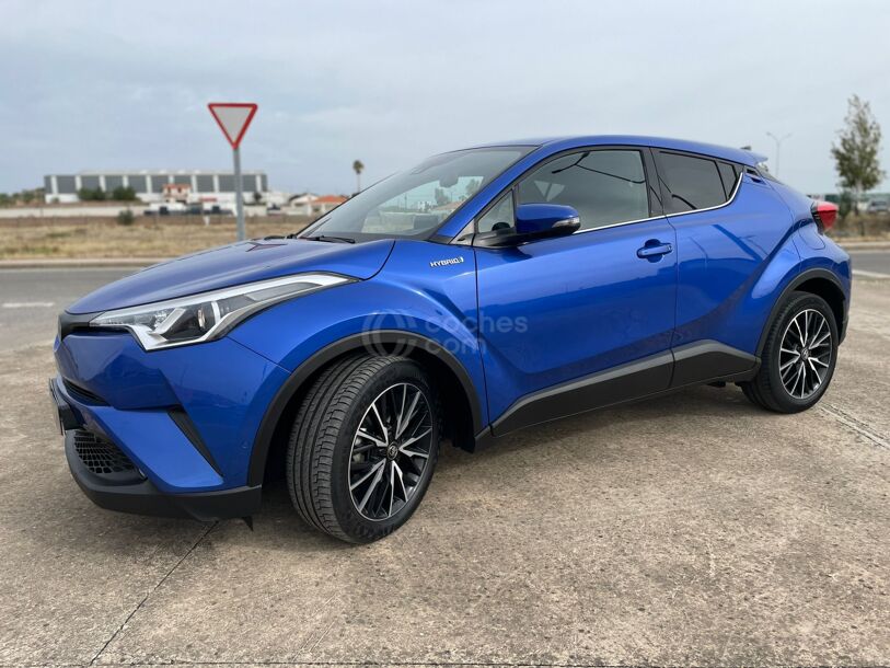 Foto del TOYOTA C-HR 125H Advance