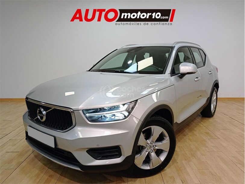Foto del VOLVO XC40 D4 Momentum AWD Aut.
